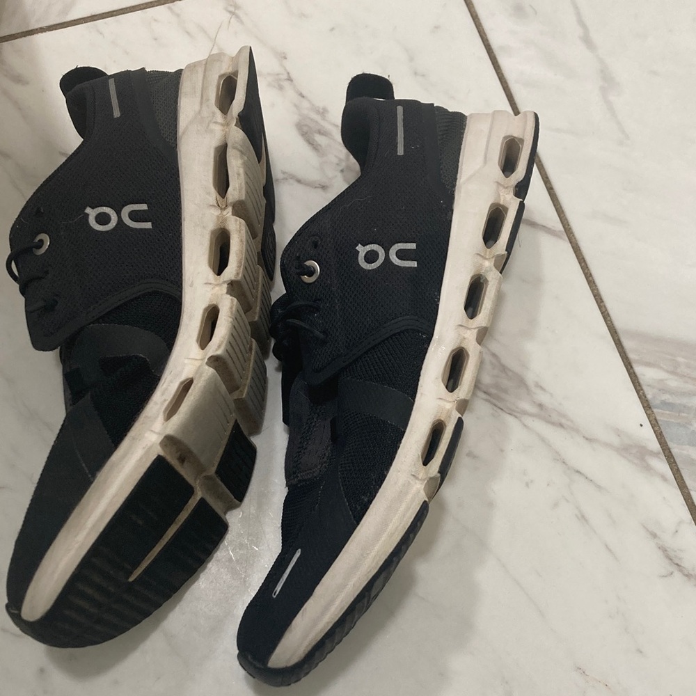 On Running Men's Black and Gray Athletic Shoes - Picture 3 of 16